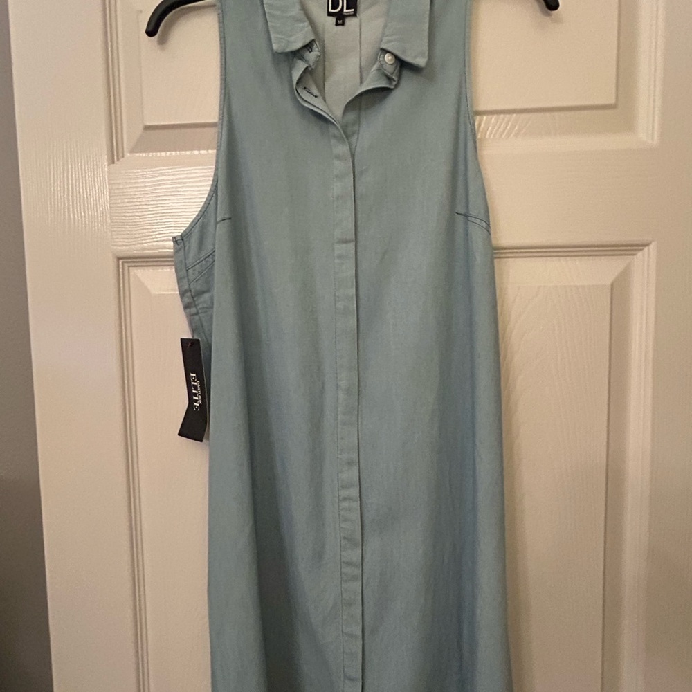NWT - Daily Look - Sleeveless Light Blue Dress